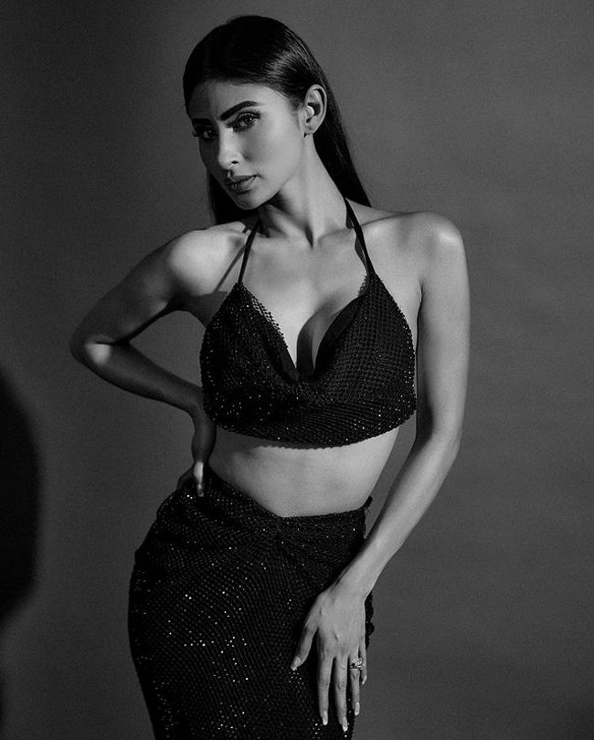 Staggering Looks Of Mouni Roy